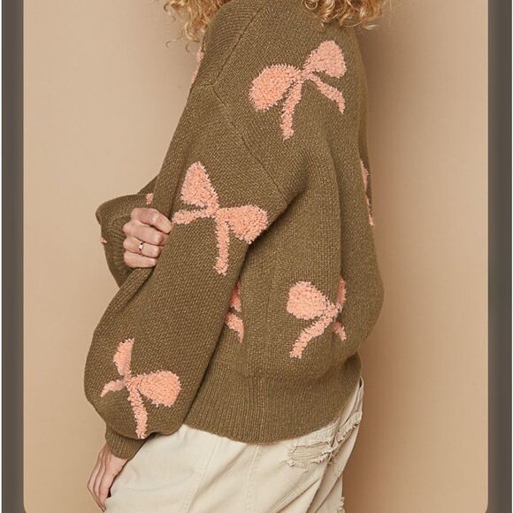 POL Olive Green Sweater with Pink Bow Accents - Picture 2 of 3